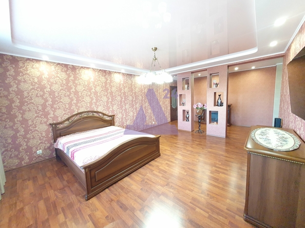 
  Продается 3-комн. квартира, 88 м², Попова ул, д. 98
. Фото 2.