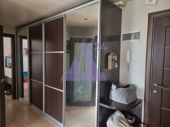 
  Продается 2-комн. квартира, 49.7 м², Павловский тракт, д. 82
. Фото 6.