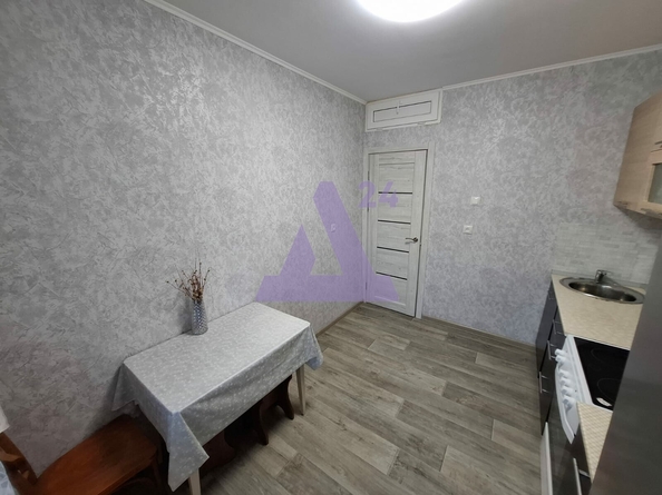 
  Продается 2-комн. квартира, 48.7 м², Попова ул, д. 129
. Фото 8.