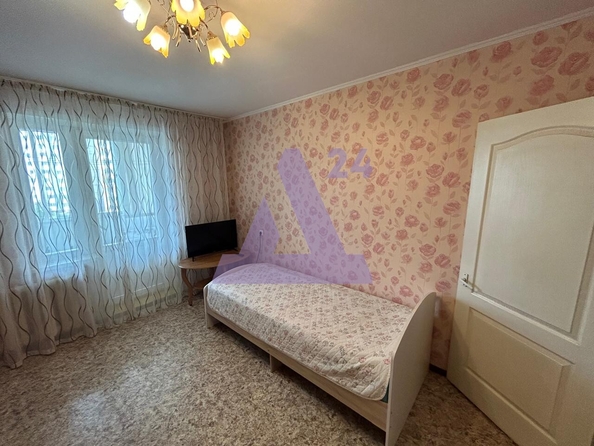 
  Продается 2-комн. квартира, 48.9 м², Малахова ул, д. 140
. Фото 12.