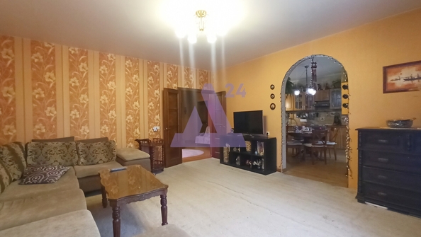 
  Продается 3-комн. квартира, 92 м², 8 (Северный мкр) кв-л, д. 17
. Фото 5.