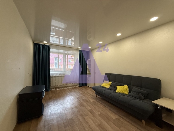 
  Продается 3-комн. квартира, 60 м², Шумакова ул, д. 45
. Фото 1.