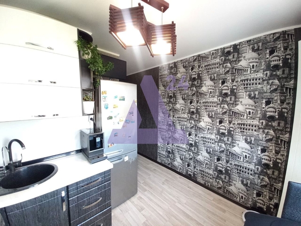 
  Продается 2-комн. квартира, 49.5 м², Взлетная ул, д. 81
. Фото 4.