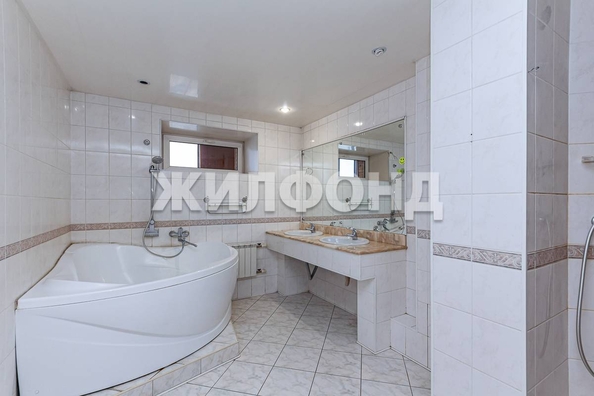
  Продается 4-комн. квартира 217.6 м². Фото 21.