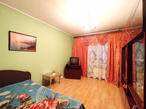 
   Продам 3-комнатную, 72.7 м², Строителей Проспект, 58Ак1

. Фото 4.