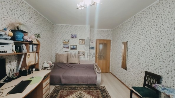 
   Продам 3-комнатную, 98.2 м², Бабушкина ул, 178

. Фото 2.