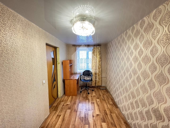 
   Продам 2-комнатную, 42.2 м², Родины ул, 7

. Фото 5.