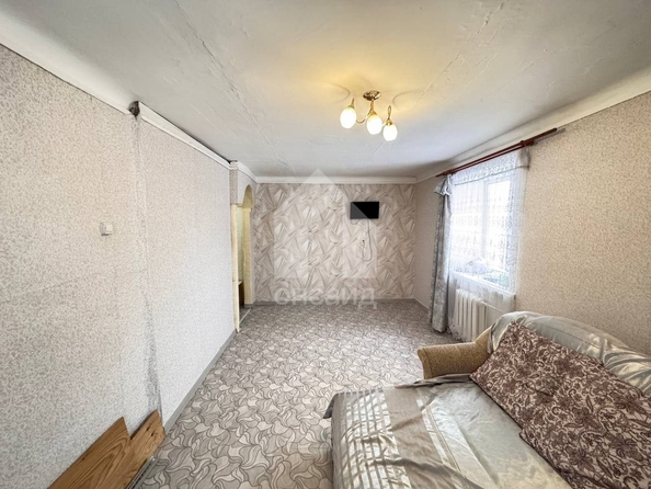 
   Продам 2-комнатную, 41.2 м², Родины ул, 11

. Фото 3.