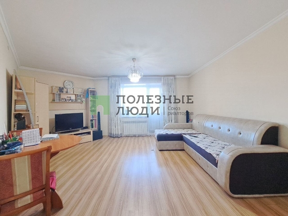 
   Продам 3-комнатную, 72 м², Гагарина ул, 73А

. Фото 9.