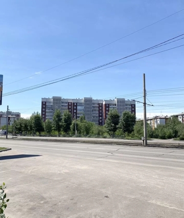 
   Продам 2-комнатную, 47.8 м², Строителей ул, 42

. Фото 1.