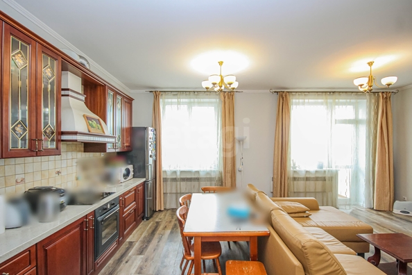 
  Продается 4-комн. квартира 215.1 м². Фото 4.
