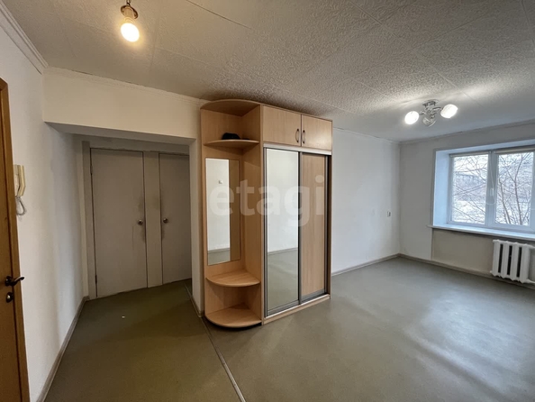 
  Продается 4-комн. квартира 64.3 м². Фото 1.