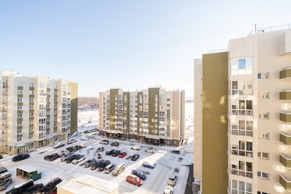 
   Продам 2-комнатную, 37 м², Байкальская ул, 346

. Фото 3.