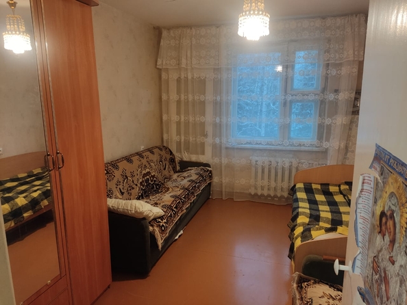 
   Продам 2-комнатную, 54 м², Героев Труда ул, 49

. Фото 1.