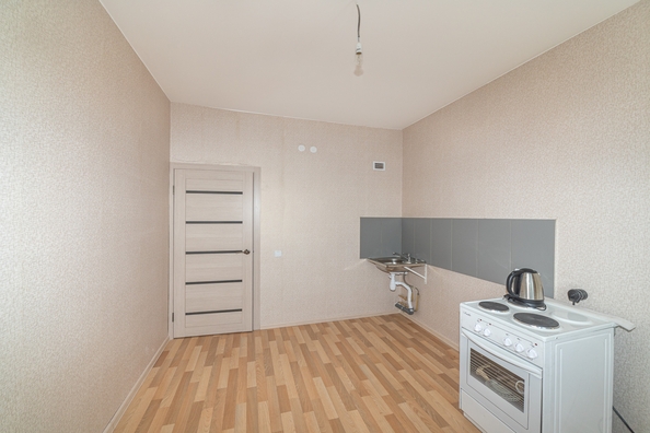 
   Продам 2-комнатную, 48 м², Гуркина б-р, 1

. Фото 3.