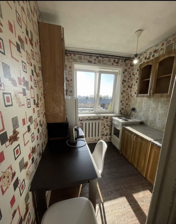 
  Сдам в аренду 1-комнатную квартиру, 30.4 м², Иркутск

. Фото 1.