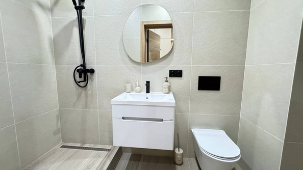 
  Продается 3-комн. квартира, 68 м², Култукская ул
. Фото 2.