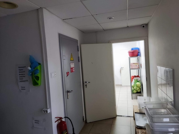 
  Продается офис, 722.6 м², Александровская (Центральный ж/р) ул
. Фото 9.