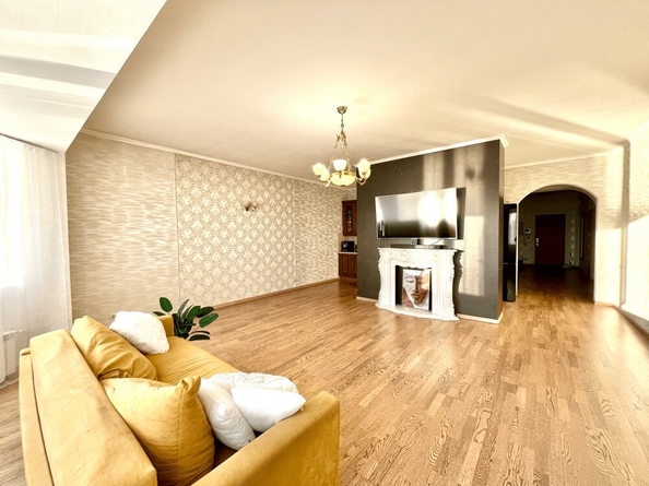 
  Продается 3-комн. квартира, 159 м², Гагарина б-р, д. 68В
. Фото 4.