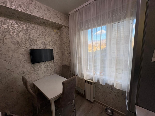 
  Продается 3-комн. квартира, 55.9 м², 92/93 кв-л, д. 17
. Фото 7.