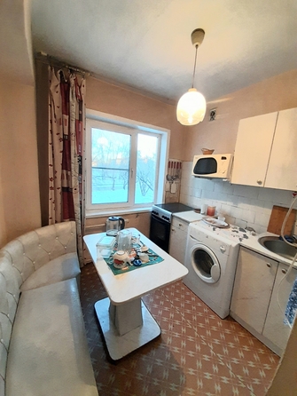 
  Продается 4-комн. квартира, 59 м², Толбухина ул, д. 64
. Фото 9.