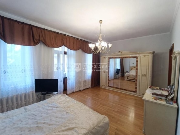 
   Продам 4-комнатную, 122.3 м², Николая Островского ул, 27

. Фото 2.
