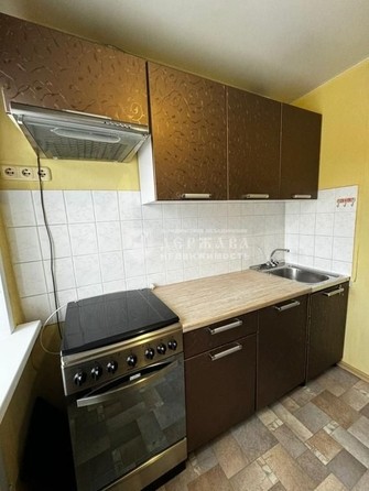 
   Продам 2-комнатную, 45 м², Дзержинского - Демьяна Бедного тер, 6

. Фото 10.