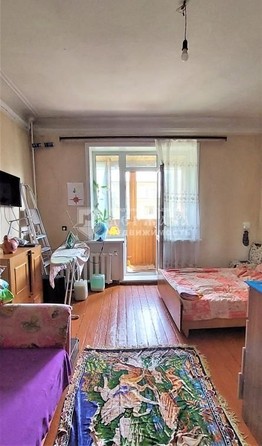
   Продам 4-комнатную, 102 м², Севастопольская тер, 1

. Фото 4.