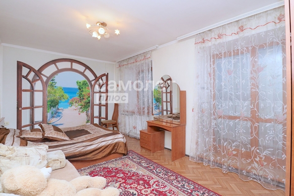 
   Продам 3-комнатную, 72.3 м², Радищева ул, 4

. Фото 10.
