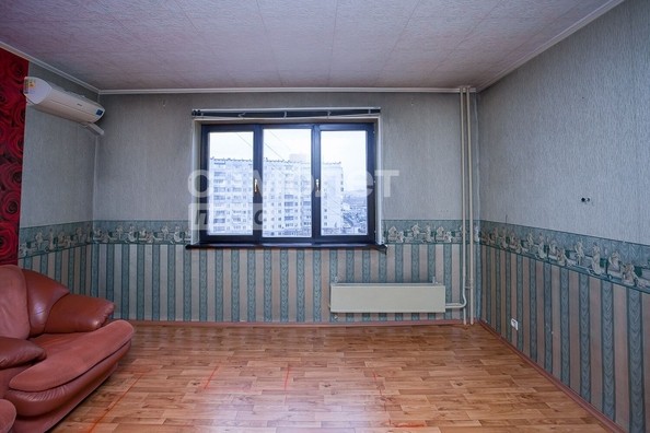 
   Продам 3-комнатную, 66 м², Молодежный (Заозерный) тер, 9

. Фото 1.