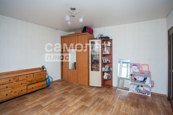 
   Продам 3-комнатную, 62.8 м², Строителей б-р, 52а

. Фото 14.