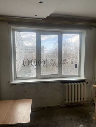 
   Продам 1-комнатную, 17 м², Строителей б-р, 50/2

. Фото 3.