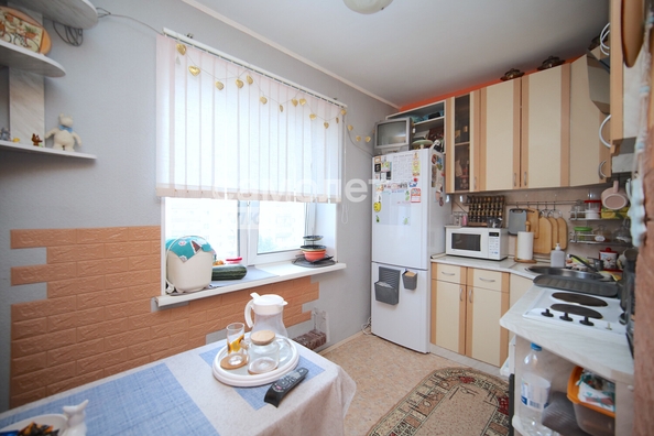 
   Продам 4-комнатную, 75.6 м², Солнечный мкр, 29

. Фото 18.