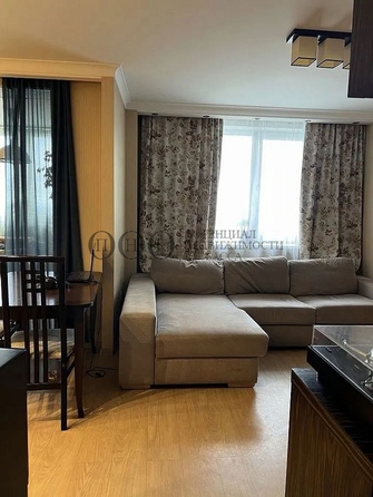 
   Продам 2-комнатную, 49 м², Шахтеров пр-кт, 60б

. Фото 4.