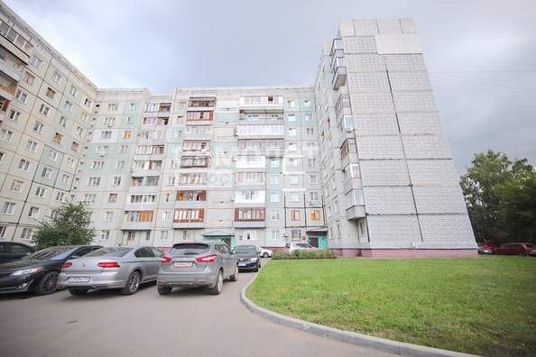 
   Продам 2-комнатную, 53.8 м², Строителей б-р, 40

. Фото 35.