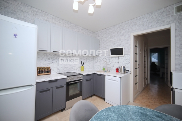 
  Продается 4-комн. квартира, 79.1 м², Марковцева ул, д. 24
. Фото 7.