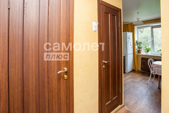 
   Продам 3-комнатную, 62.8 м², Строителей б-р, 52А

. Фото 4.