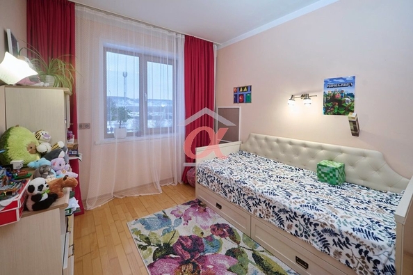 
   Продам 4-комнатную, 75.6 м², Московский - Комсомольский тер, 35

. Фото 9.