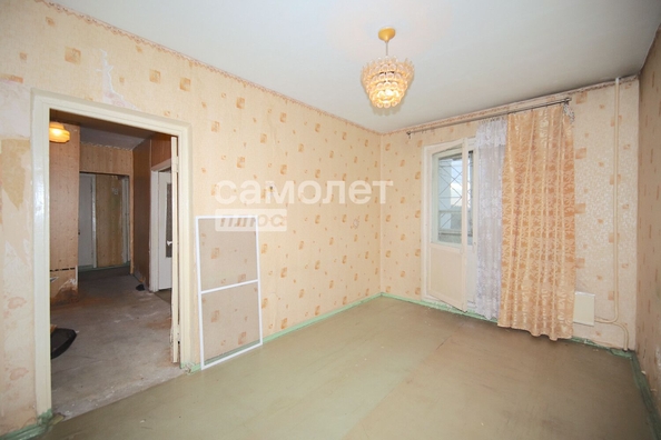 
   Продам 2-комнатную, 53.8 м², Строителей б-р, 40

. Фото 2.