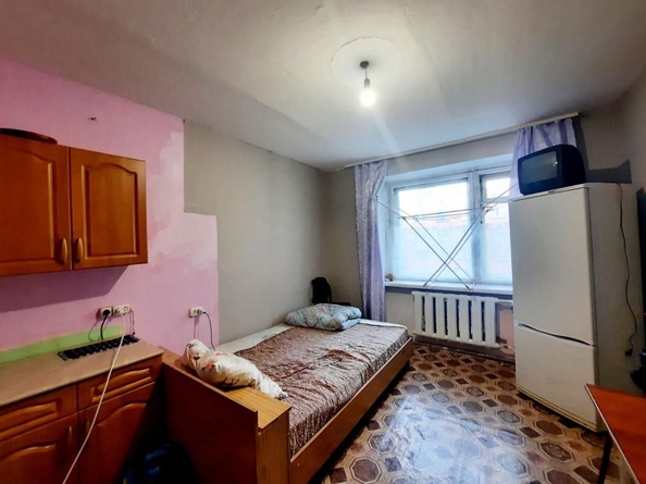 
   Продам 1-комнатную, 12.9 м², Железнякова ул, 9

. Фото 2.