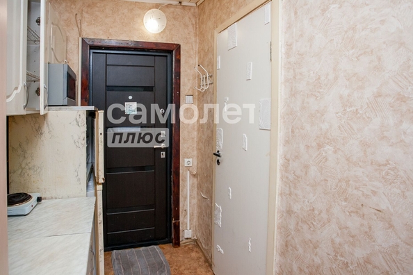 
   Продам 1-комнатную, 16.9 м², Строителей б-р, 52

. Фото 7.