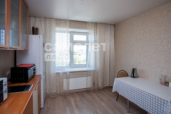 
   Продам 2-комнатную, 61.7 м², Свободы тер, 31

. Фото 2.