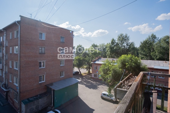 
   Продам 3-комнатную, 52 м², Инициативная (Автолюбитель-2) тер, 28А

. Фото 3.