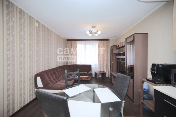 
   Продам 3-комнатную, 54.2 м², Шахтеров (Гравелит) тер, 60А

. Фото 1.