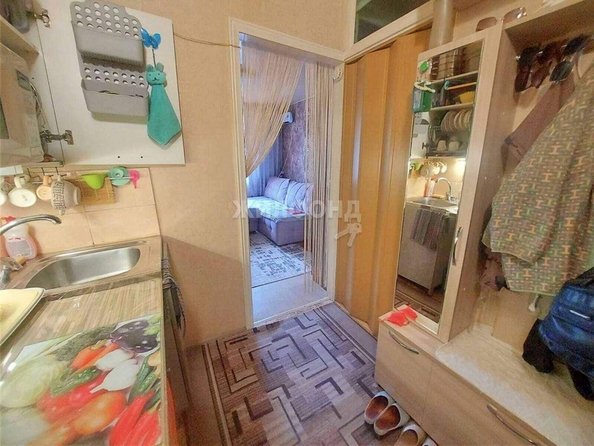 
   Продам 1-комнатную, 16.6 м², Победы ул, 54/1

. Фото 3.