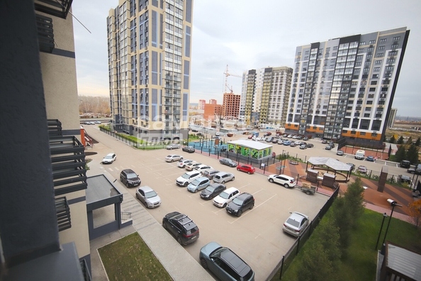 
   Продам 3-комнатную, 74.3 м², Строителей б-р, 60к2

. Фото 34.