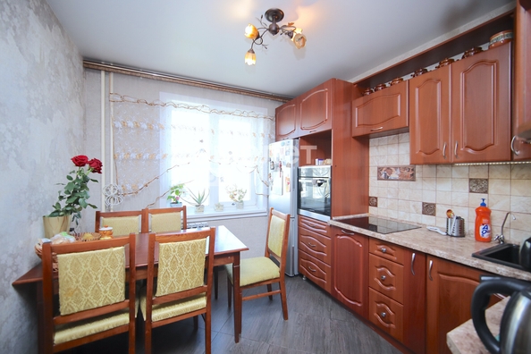 
   Продам 3-комнатную, 63.4 м², Свободы ул, 23

. Фото 1.