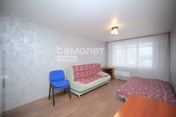 
   Продам 1-комнатную, 23 м², Строителей б-р, 52

. Фото 3.