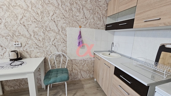 
   Продам 1-комнатную, 24.4 м², Строителей б-р, 67а

. Фото 10.