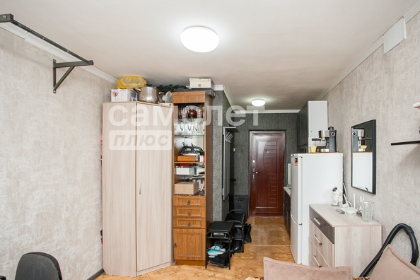 
   Продам 1-комнатную, 17.2 м², Дзержинского ул, 9А

. Фото 2.